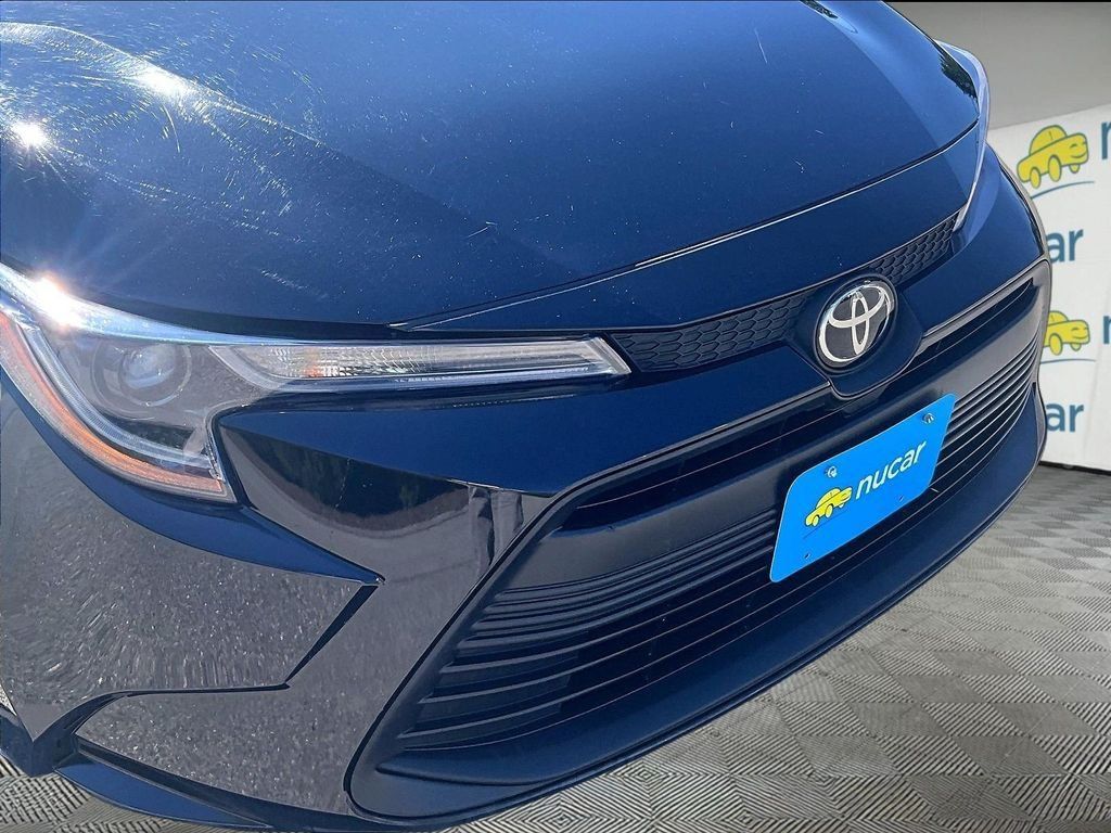 Used 2024 Toyota Corolla LE FWD image 32