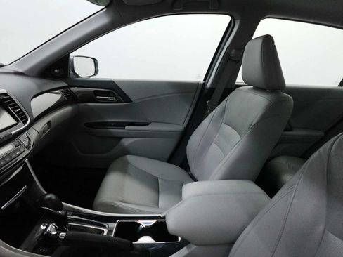 Used 2017 Honda Accord EX-L image 13