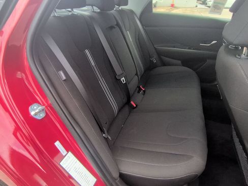 Used 2025 Hyundai Elantra SEL FWD image 30