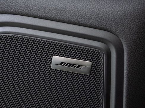 New 2026 Porsche Macan AWD/4WD image 7