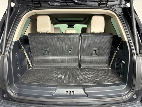 Used 2023 Ford Expedition Platinum image 33