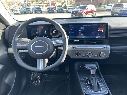 New 2026 Hyundai Kona SE image 19