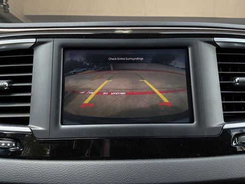 Used 2023 Chrysler Voyager LX FWD image 37