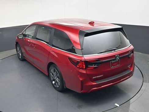 New 2026 Honda Odyssey Touring image 23