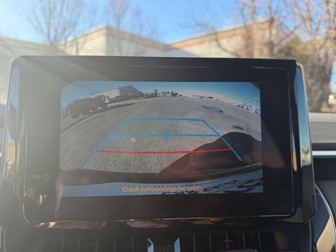 Used 2025 Toyota Corolla LE image 17