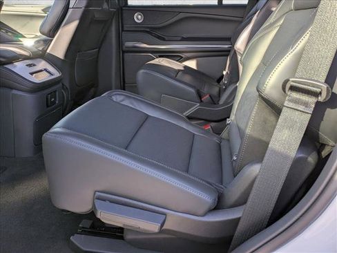 New 2025 Lincoln Navigator Reserve w/ Jet Appearance Package image 14