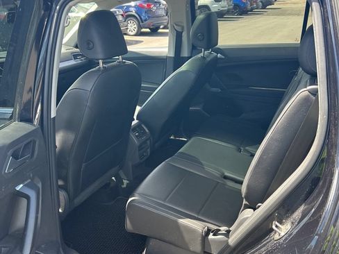 Used 2019 Volkswagen Tiguan SE w/ Panoramic Sunroof Package FWD image 15