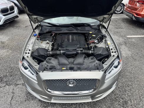 Used 2013 Jaguar XJ L Portfolio image 9