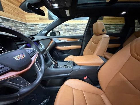 Used 2020 Cadillac XT5 Premium Luxury AWD/4WD image 13