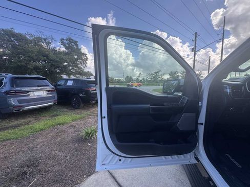 Used 2024 Ford F150 Platinum w/ FX4 Off-Road Package AWD/4WD image 29