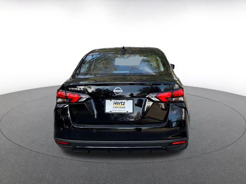 Used 2025 Nissan Versa SV image 6