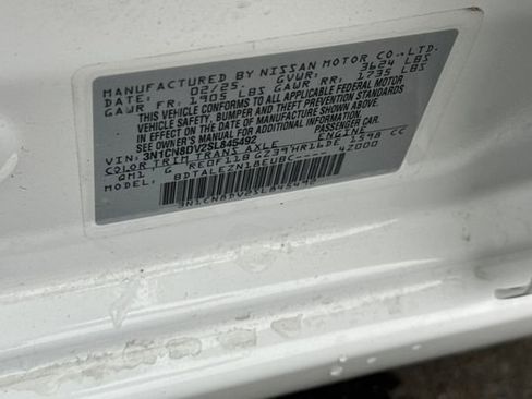 Used 2025 Nissan Versa S w/ S Plus Package image 31