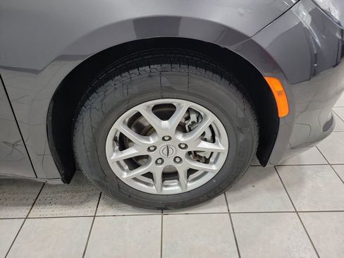 Used 2023 Chrysler Voyager LX image 49