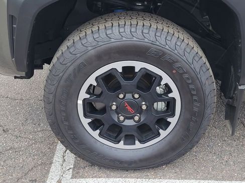 Used 2024 Toyota Tacoma TRD Off-Road image 11