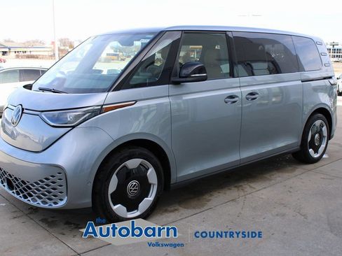 New 2025 Volkswagen ID. Buzz Pro S RWD image 3