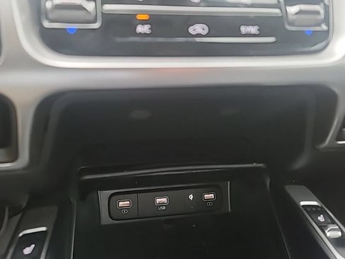 Used 2021 Kia Sorento EX w/ Panoramic Sunroof Package AWD/4WD image 17