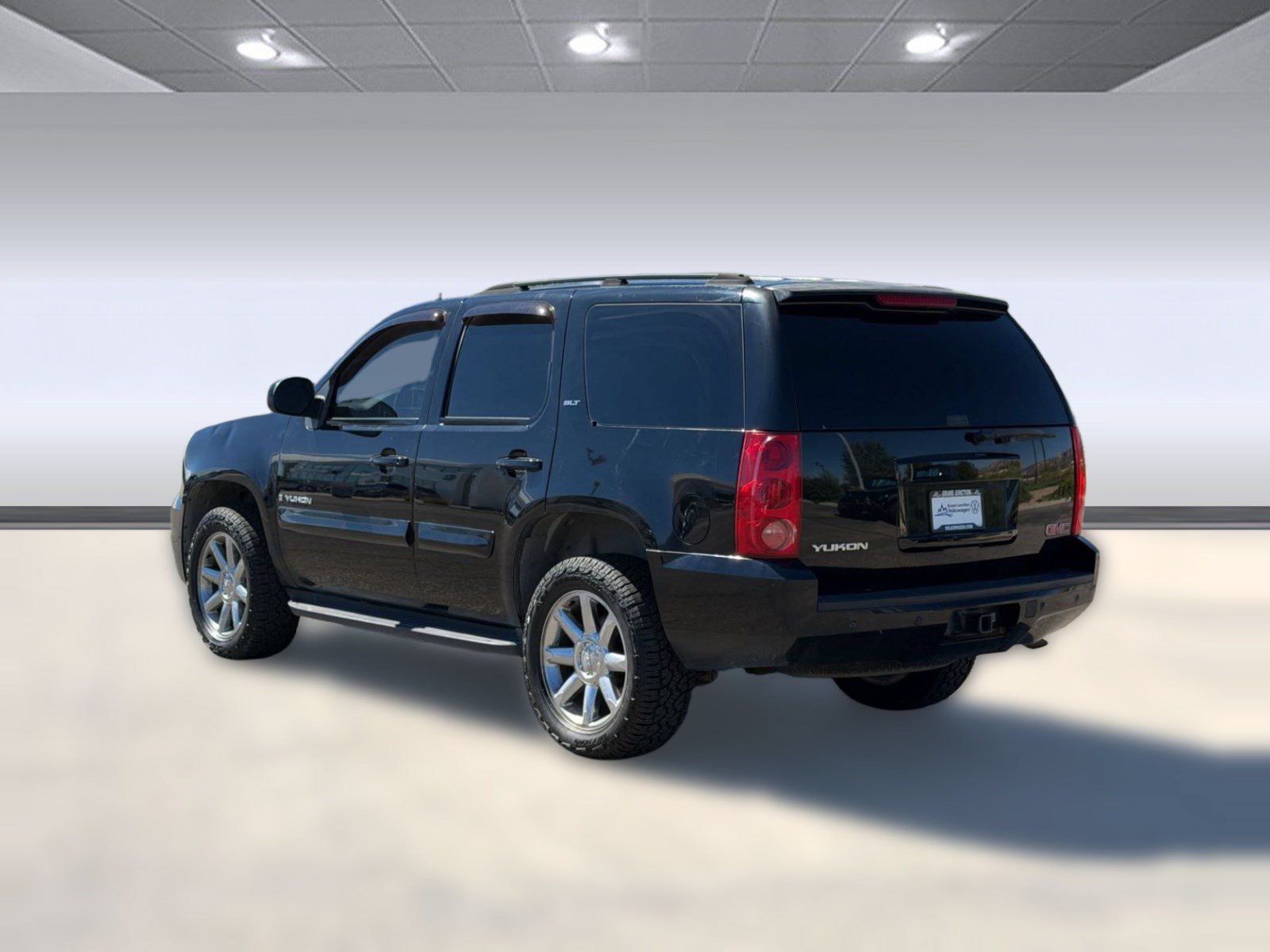 Used 2007 GMC Yukon SLT w/ SLT Preferred Equipment Group AWD/4WD image 3