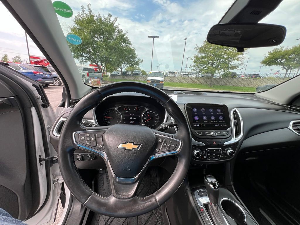 Used 2020 Chevrolet Equinox LT AWD/4WD image 38