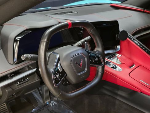 Used 2023 Chevrolet Corvette Stingray Preferred Cpe w/ Z51 Performance Package RWD image 5