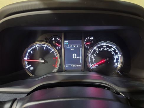 Used 2024 Toyota 4Runner TRD Off-Road Premium w/ Moonroof Package AWD/4WD image 10