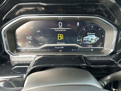 Used 2025 GMC Sierra 1500 Elevation image 11