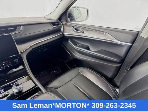 Used 2023 Jeep Grand Cherokee L Limited image 24