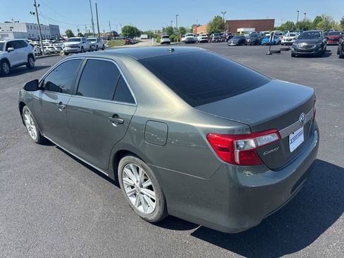 Used 2012 Toyota Camry XLE FWD image 4