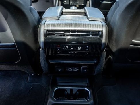 Used 2023 Jeep Wagoneer Series III w/ Premium Group I AWD/4WD image 34