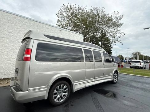 Used 2026 GMC Savana 2500 Extended w/ Driver Convenience Package RWD image 5