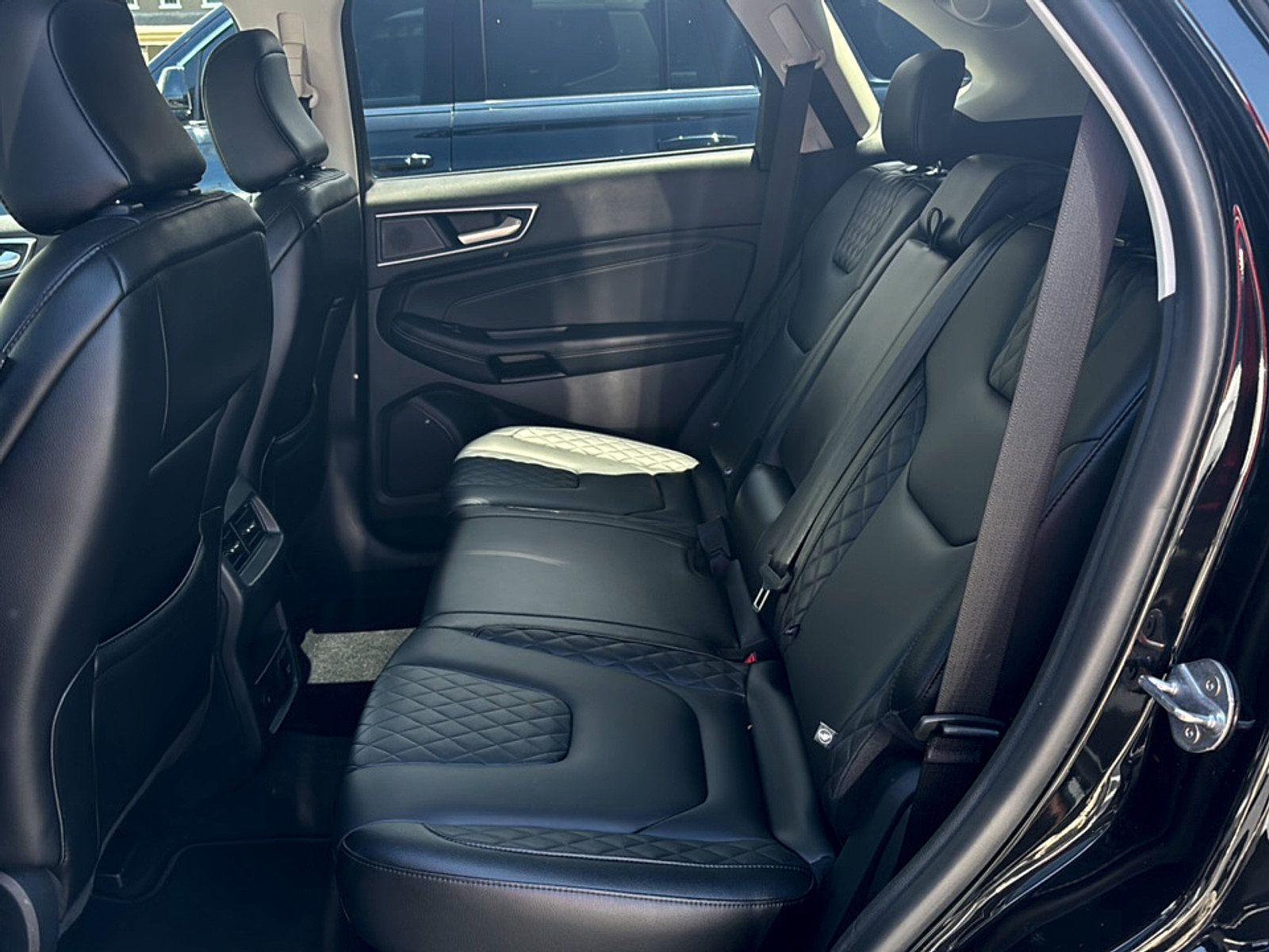 Used 2024 Ford Edge Titanium AWD/4WD image 20