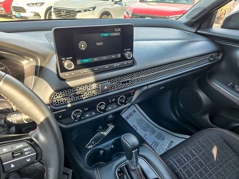 Used 2024 Honda HR-V Sport image 15