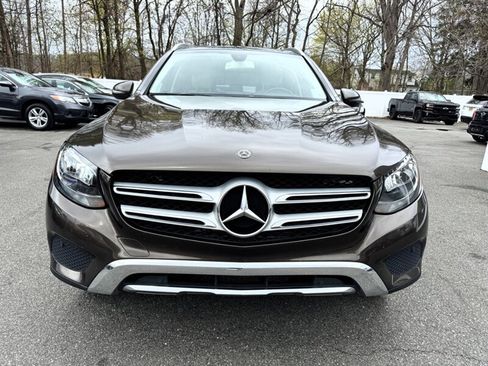 Used 2018 Mercedes-Benz GLC 300 4MATIC w/ Premium Package image 2