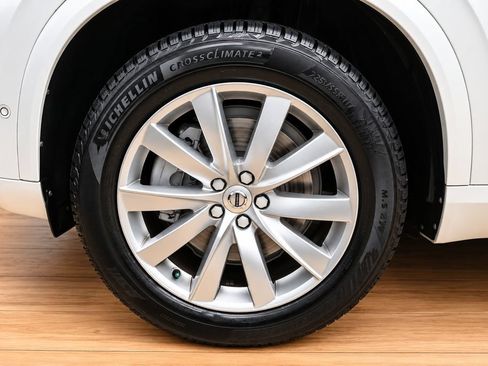 Used 2018 Volvo XC90 T6 Momentum w/ Convenience Package AWD/4WD image 12