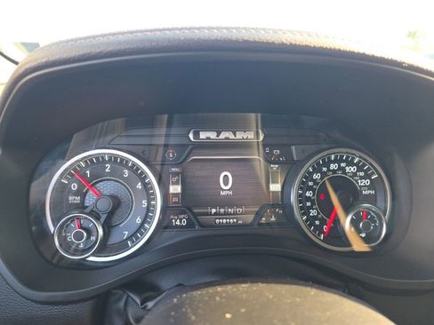 Used 2022 RAM 1500 Laramie AWD/4WD image 44