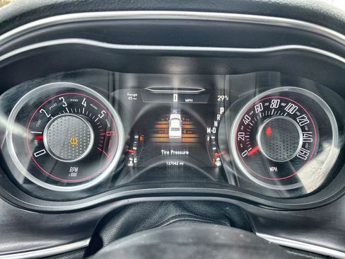 Used 2016 Dodge Challenger R/T image 10