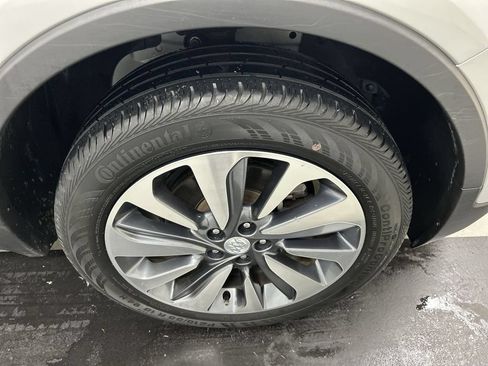 Used 2022 Buick Encore Preferred w/ Safety Package AWD/4WD image 8