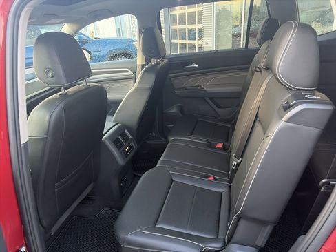 Used 2023 Volkswagen Atlas SE image 24