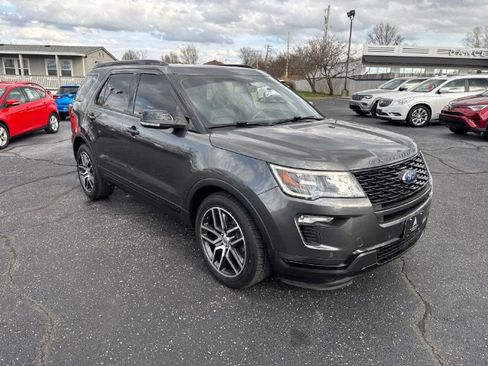Used 2019 Ford Explorer Sport image 5
