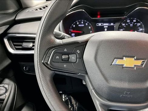 Used 2023 Chevrolet TrailBlazer LT AWD/4WD image 11