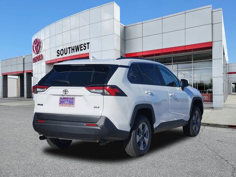 New 2025 Toyota RAV4 XLE w/ Blackout Package (GST) image 5