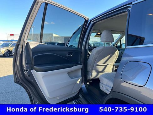 Used 2021 Honda Pilot EX image 29