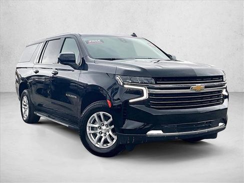 Used 2021 Chevrolet Suburban LT image 12