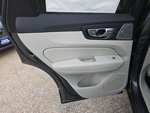 New 2026 Volvo XC60 T8 Ultra w/ Protection Package Premier AWD/4WD image 18