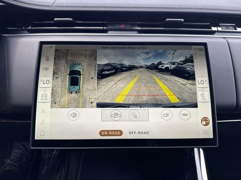 New 2025 Land Rover Range Rover Sport SE AWD/4WD image 13