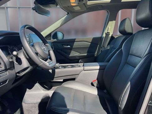 Used 2023 Nissan Rogue SL w/ SL Premium Package image 17