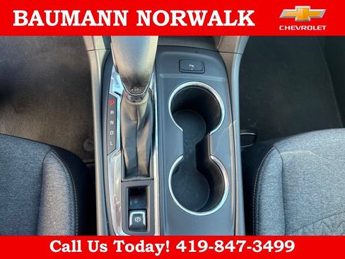 Used 2023 Chevrolet Equinox LT FWD image 23