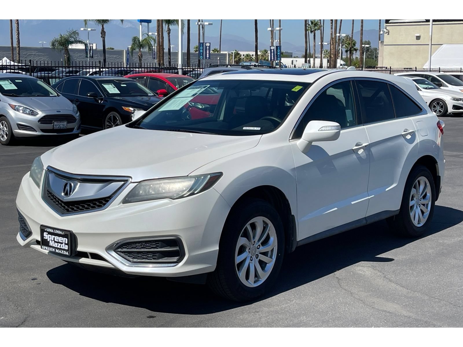 Used 2017 Acura RDX w/ AcuraWatch Plus Package FWD image 2
