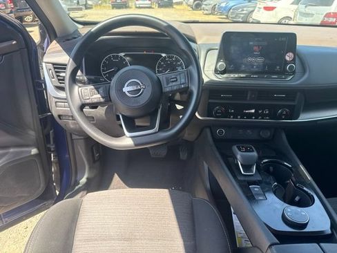 Used 2023 Nissan Rogue SV AWD/4WD image 17