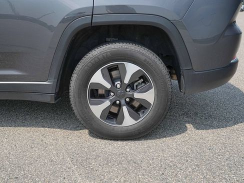 Used 2024 Jeep Grand Cherokee Limited 4xe AWD/4WD image 13