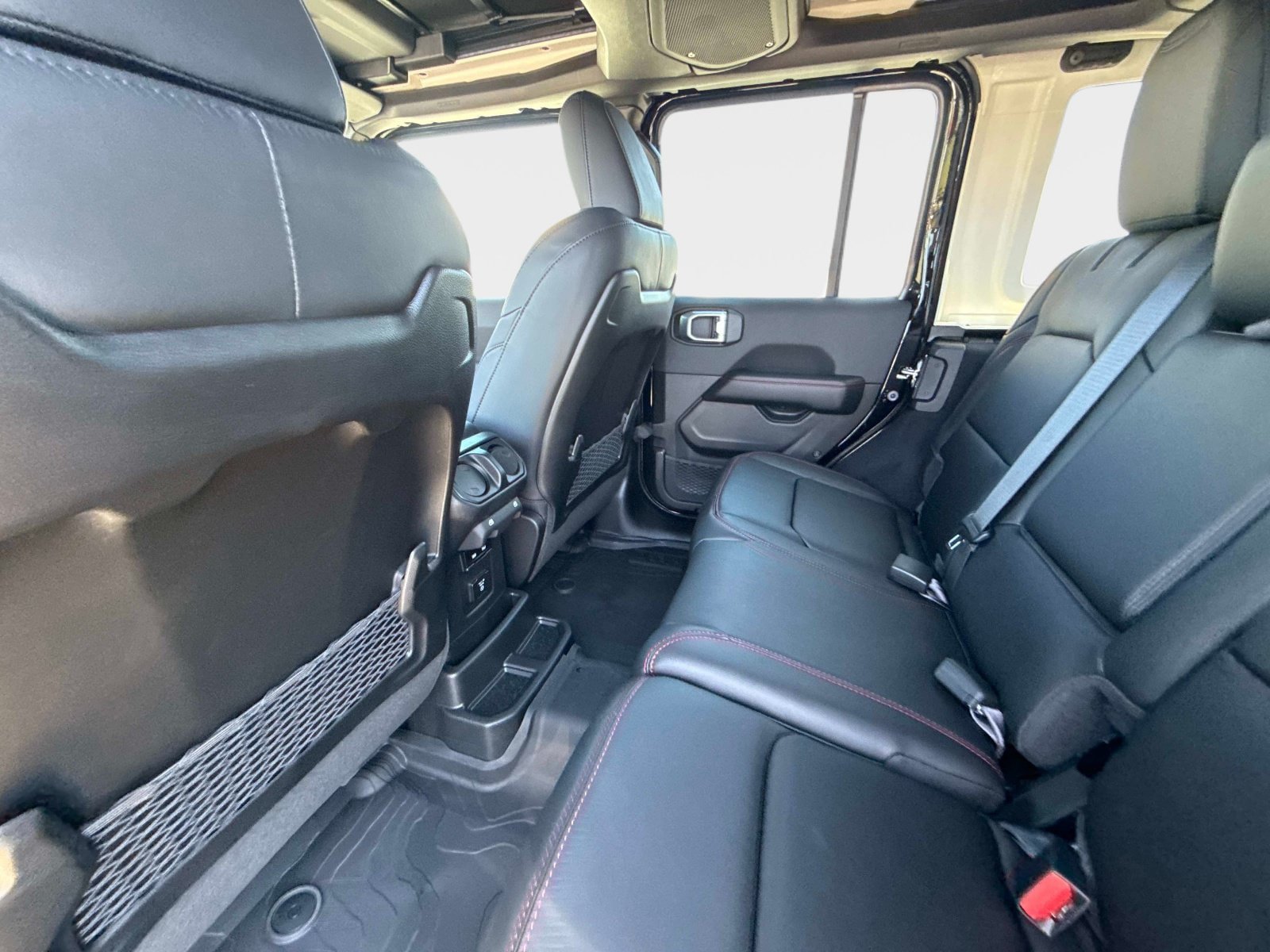 New 2027 Jeep Wrangler Unlimited Rubicon 392 AWD/4WD image 17